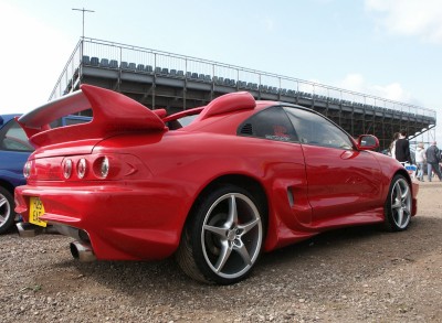 Toyota MR2 Rear Spoiler and Alloy Wheels: click to zoom picture.