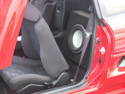 Toyota MR2 SubWoofer: click to zoom picture.